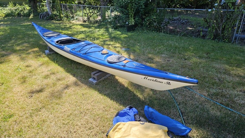Dagger Meridian SK Kevlar Sea Touring Kayak Sit In With Accalessories