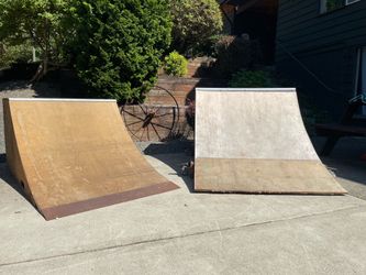 Skateboard halfpipe/quarterpipes