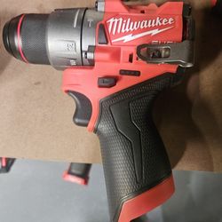 Milwaukee
M12 FUEL 12V Lithium-Ion Brushless Cordless 1/2 in. Hammer Drill (Tool-Only