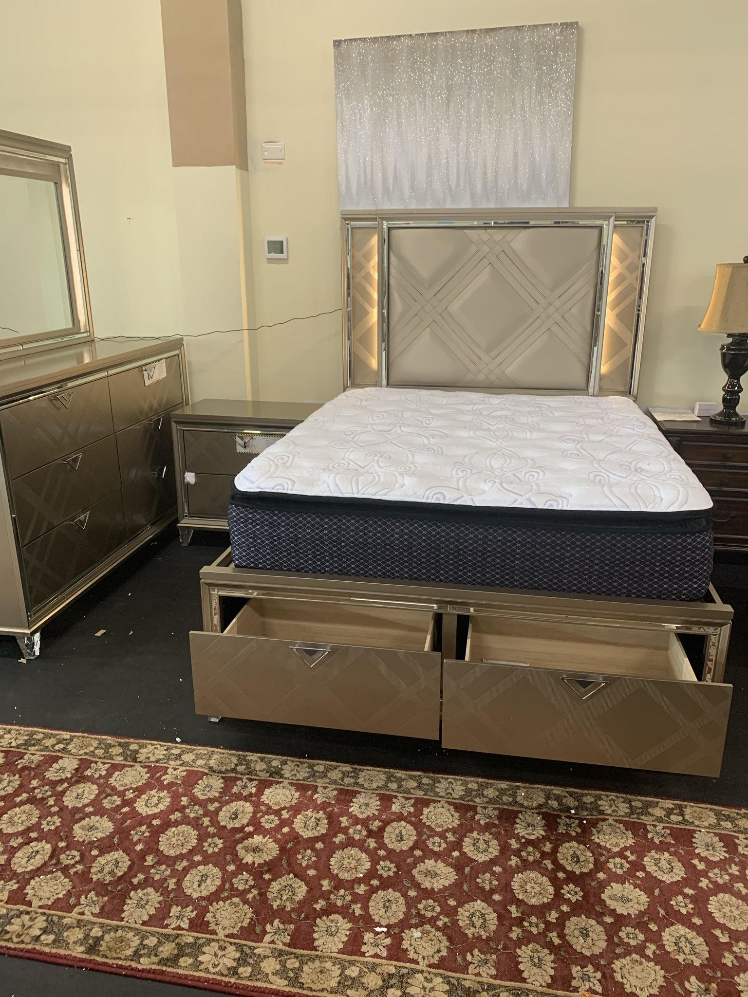 Queen Bed Room Set ( Includes Queen Bed Frame, Dresser, Mirror, 1 Night Stand On Sale