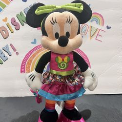 DISNEY PARKS MINNIE  ( 15 INCH)- CANDY STORE SWEET TREAT LOLLYPOP SWIRL PLUSH!  NEW CONDITION