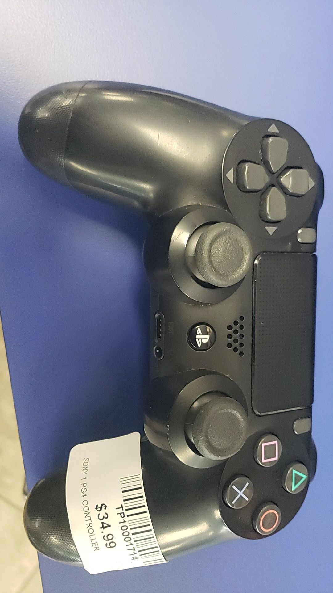 PS4 controller