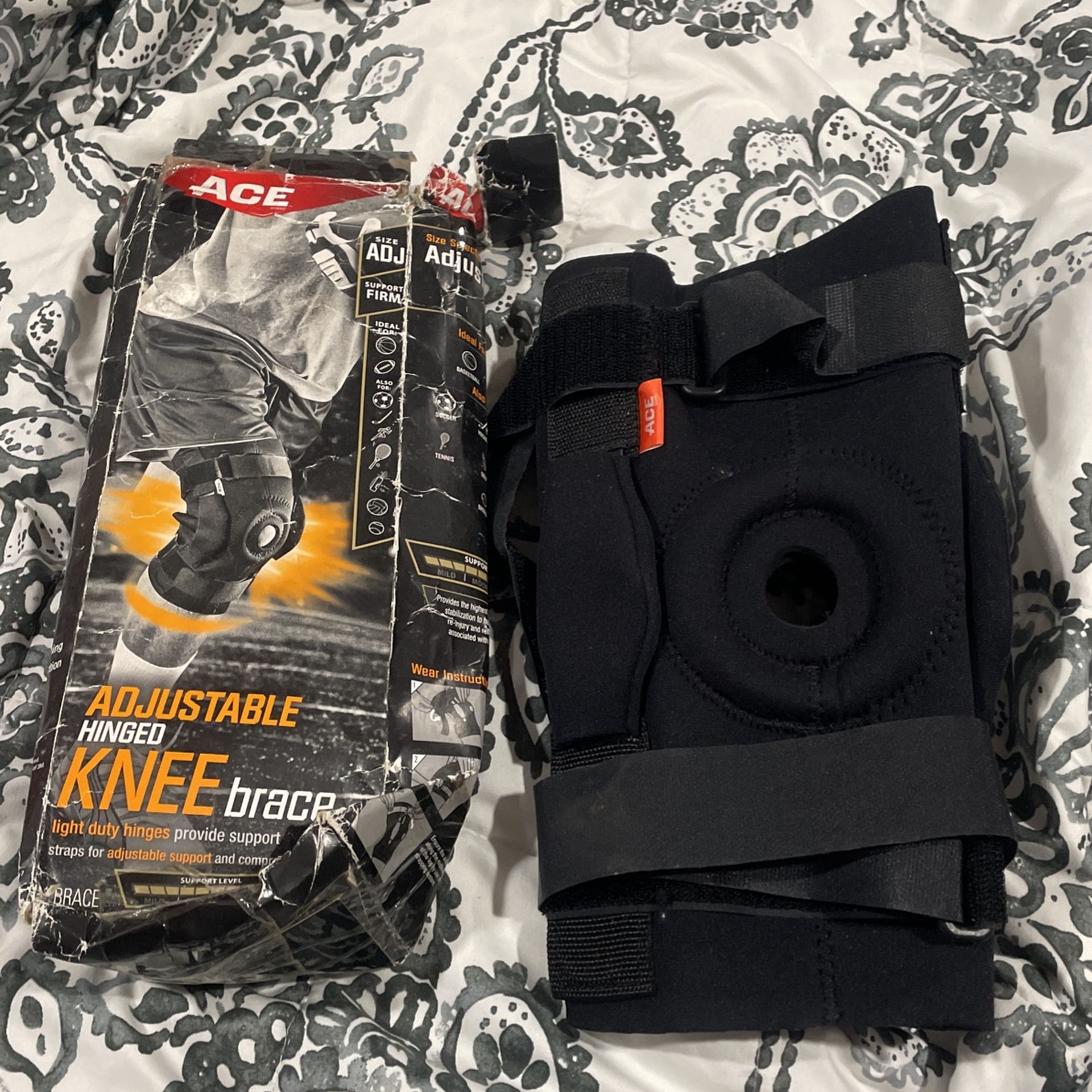 Ace Black Adjustable Firm Metal Hinged Dual Pivoting Stabilizing Knee Brace