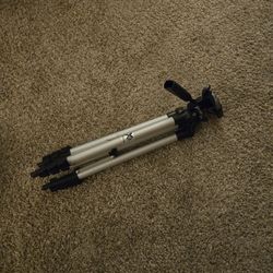 Vivitar tripod