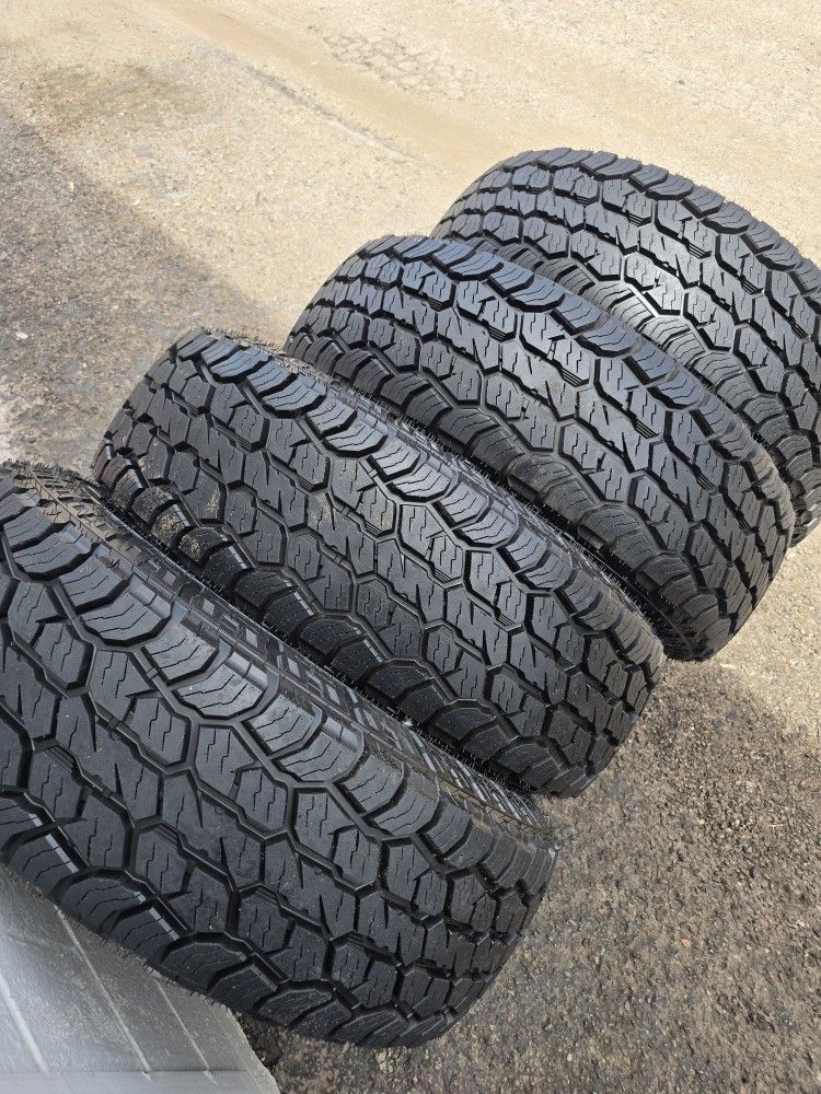 Set Neww Tires 275 65 20 LT Range E