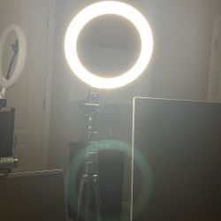 5ft Tripod with Ring light