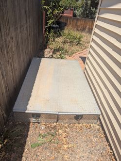 Truck bed toolbox