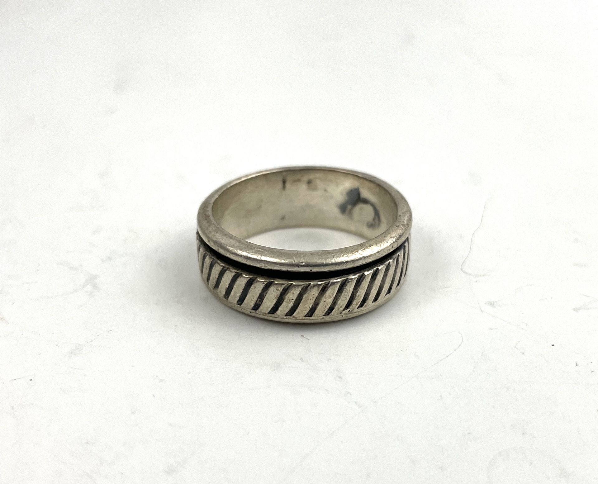 Vintage Sterling Silver Spinner Mexico 925 Ring Sz 8  