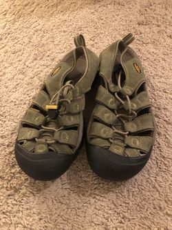 Keen Size 7 Green Sandals Women 