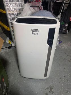 Delonghi 12,500BTU Portable Air Conditioner unit