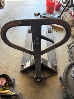 Pallet jack