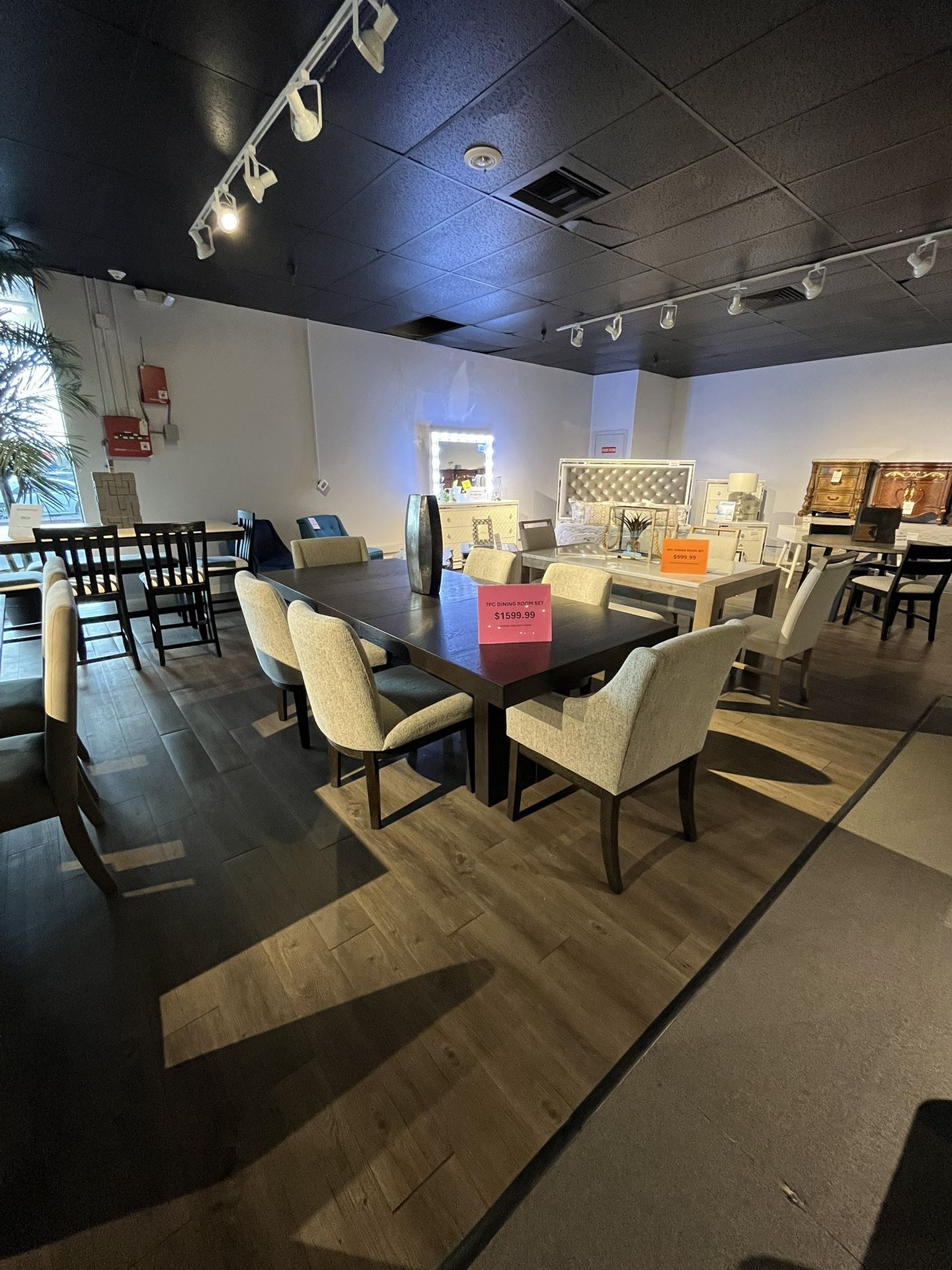 Expresso Dining Table And 6 Chairs