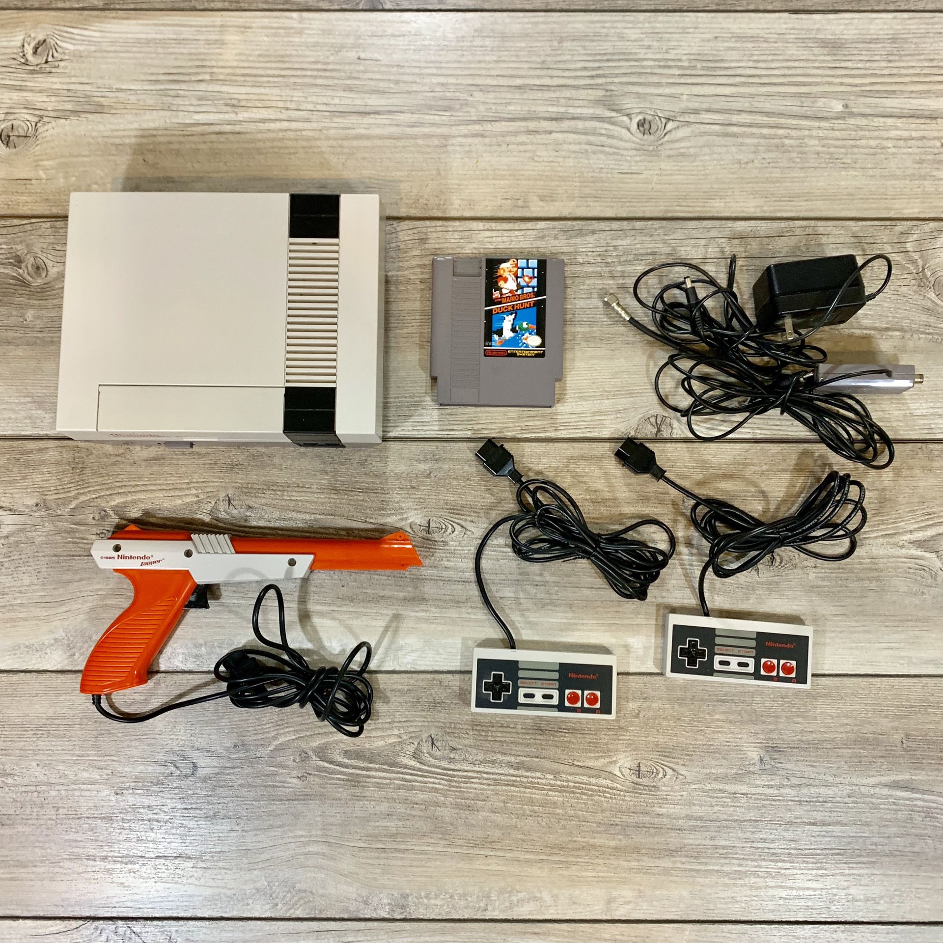 Original Nintendo NES System w/ Gun and w/ Duck Hunt and Smash Bros.