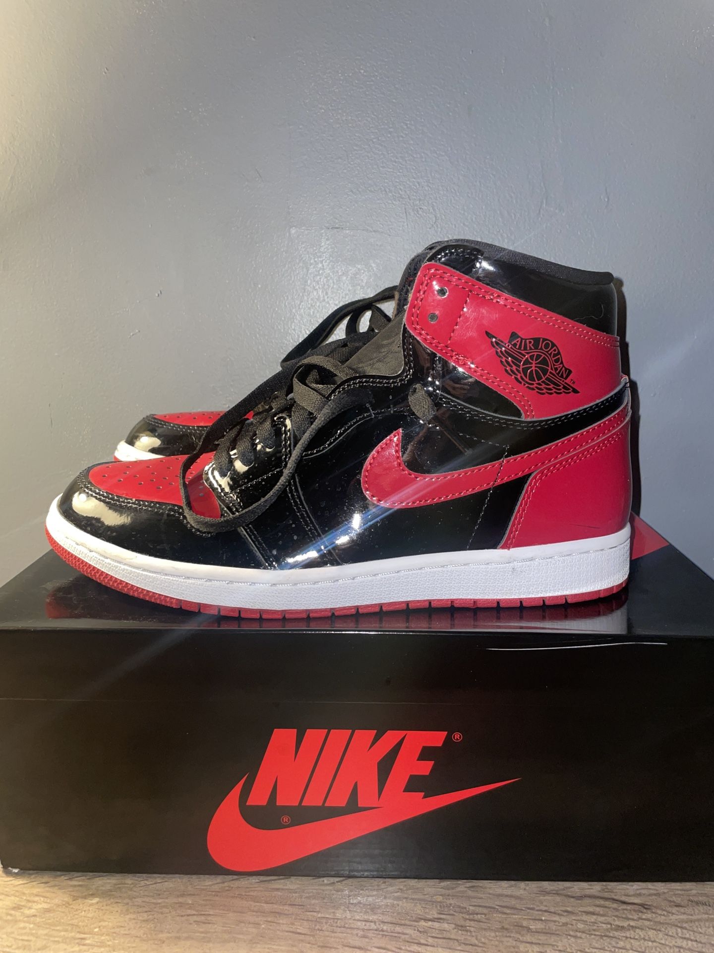 NIKE JORDAN 1 RETRO HIGH OG 'PATENT BRED'