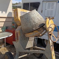 Stone concrete mixer 65 cm with hitch