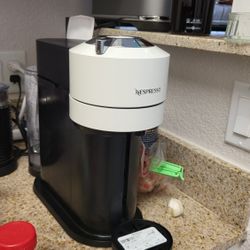Nespresso Vertuo Next Coffee Machine 