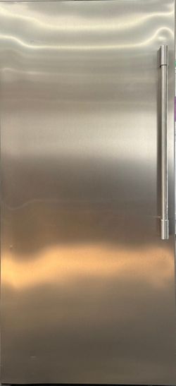 FRIGIDAIRE Refrigerator FPFU19F8WF 01280 .
