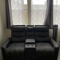2-Seater Recliner Sofa – Like New, Excellent Condition