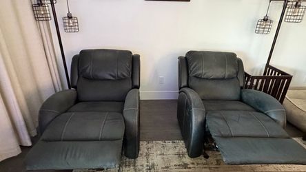 Pair of recliners