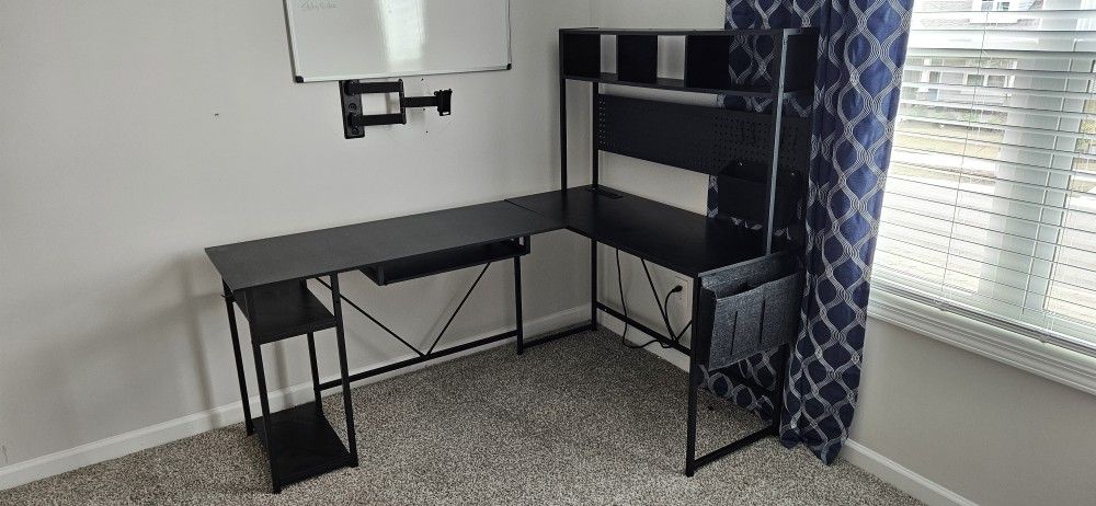 Computer/Gaming Desk