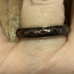 Pandora Gold & Black Floral Ring Band Retired Sterling Silver Size  9.5
