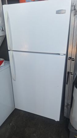 USED FRIDGE ,SMALL, STUDIO SIZE.(DELIVERED)