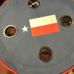 Logo Brand Round Table 