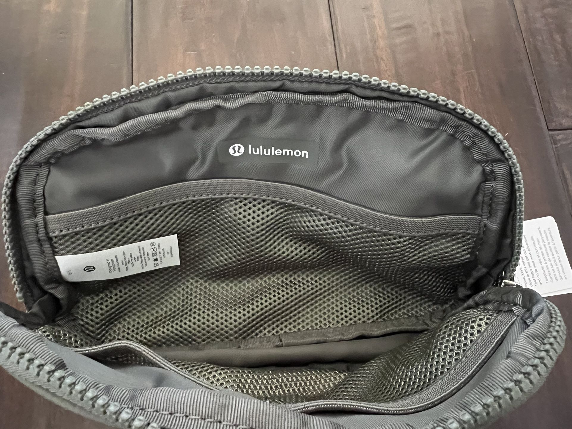 Lululemon Everywhere Belt Bag *1L - Grey Sage (First Release