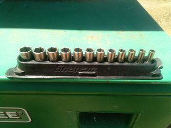 Snap-on Sockets