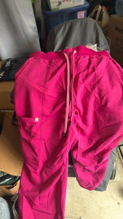 Fabletics scrubs bottoms