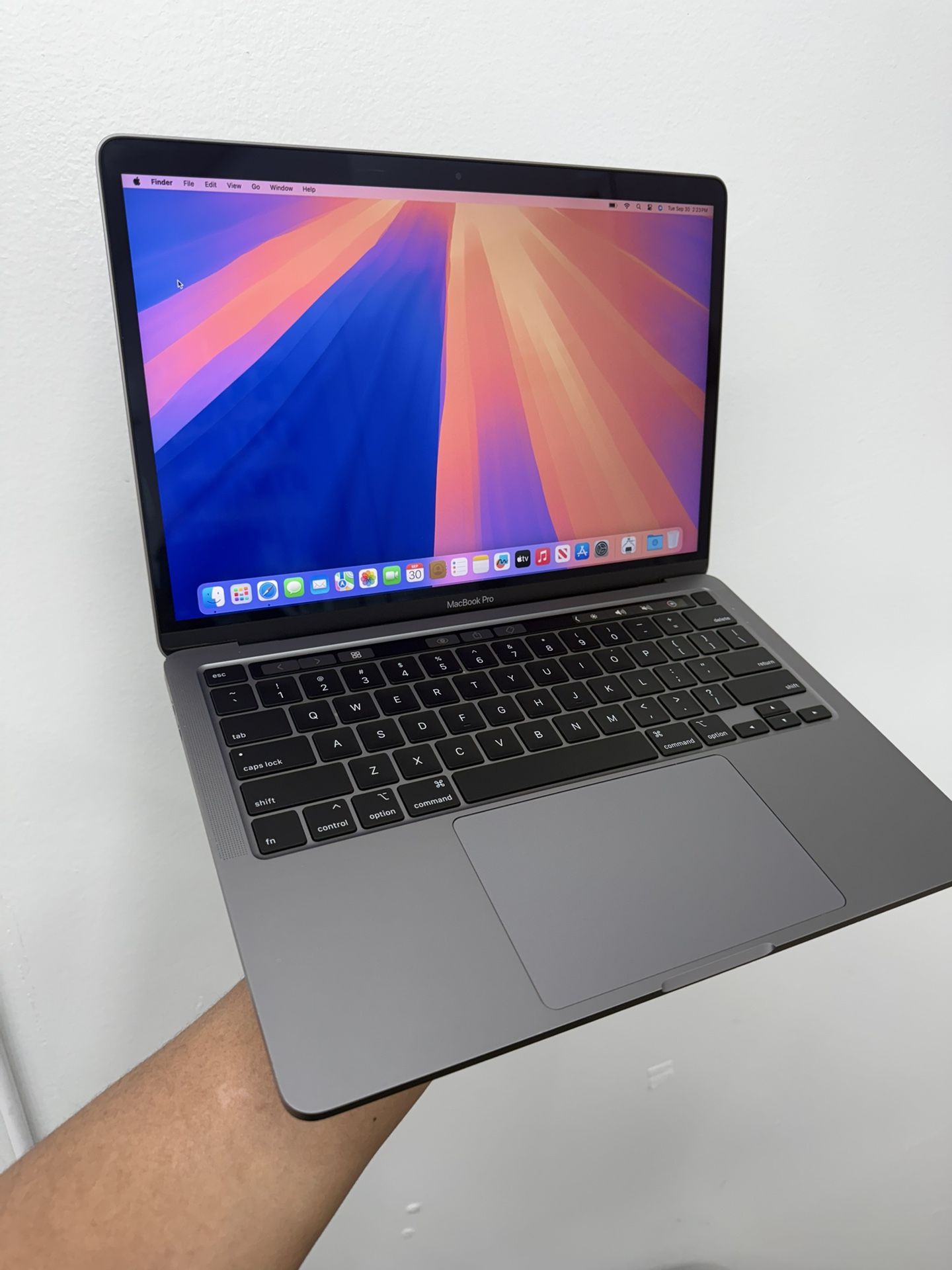 MacBook Pro 13 Inch 2020, TouchBar |Two thunderbolt 3 ports | 16GB RAM | 512GB storage | 1.4 GHz Quad-core Intel core i5.