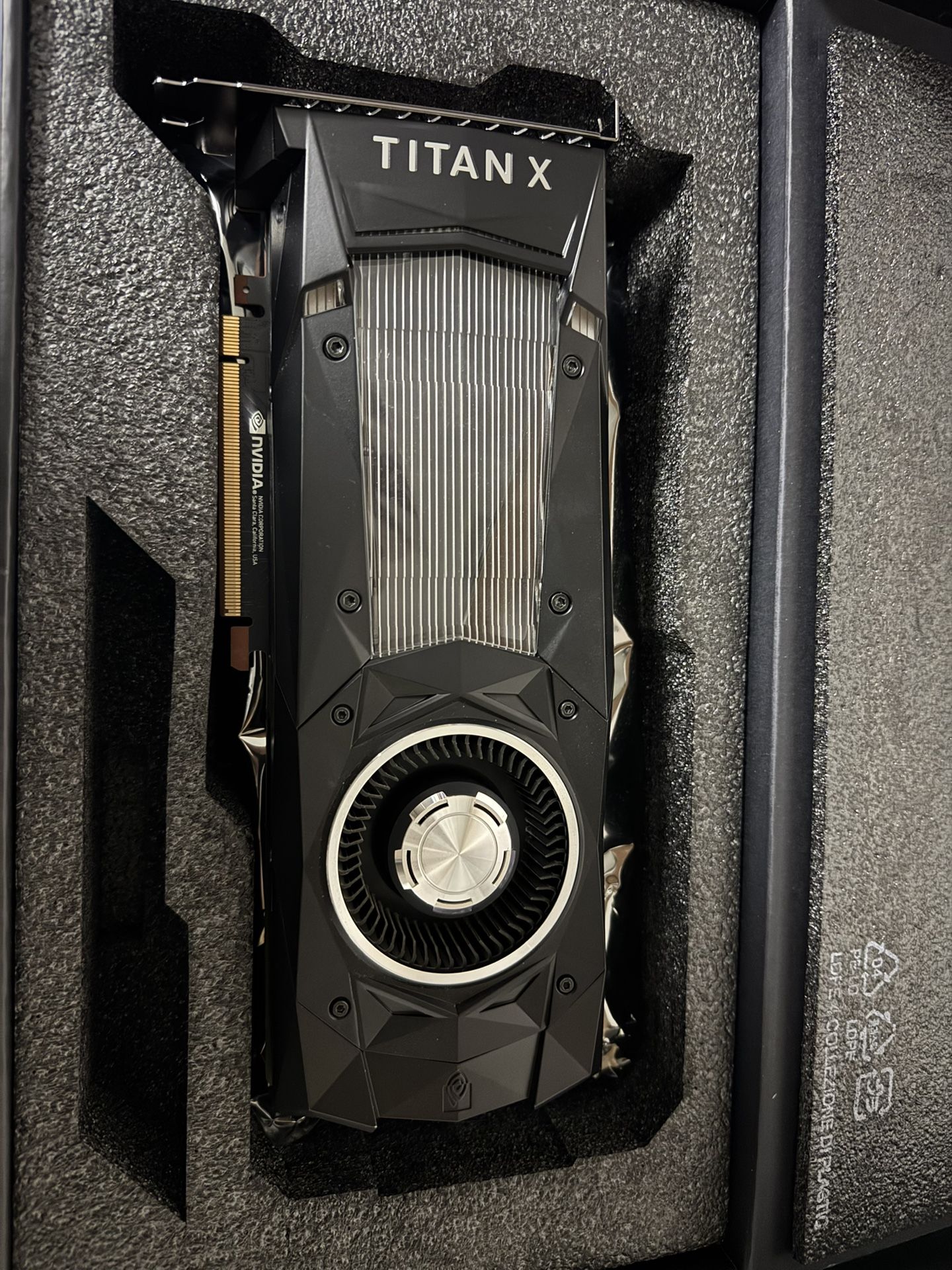 🎮 NVIDIA Titan Xp – 12GB GDDR5X ( Two available)