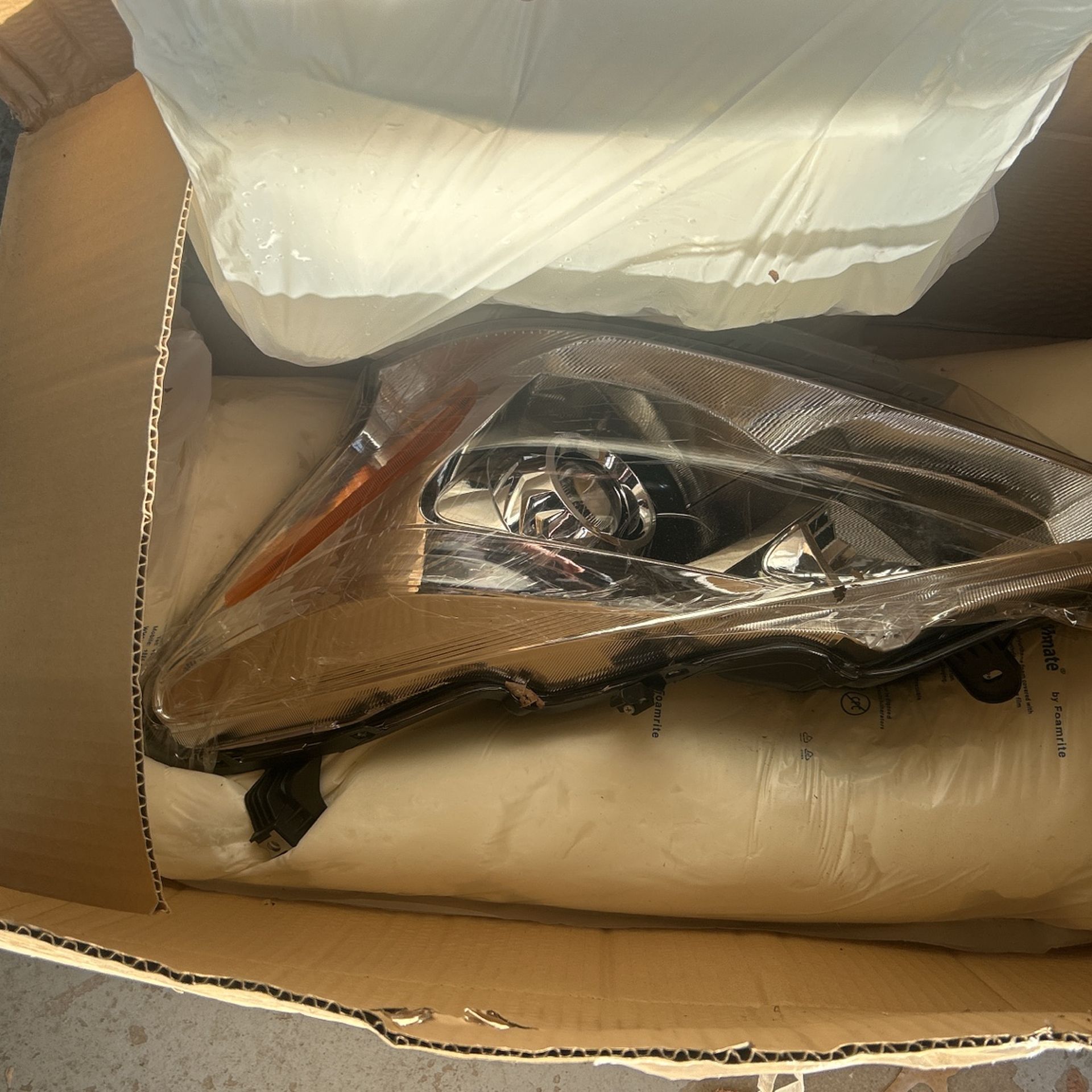 Nissan Altima Headlight