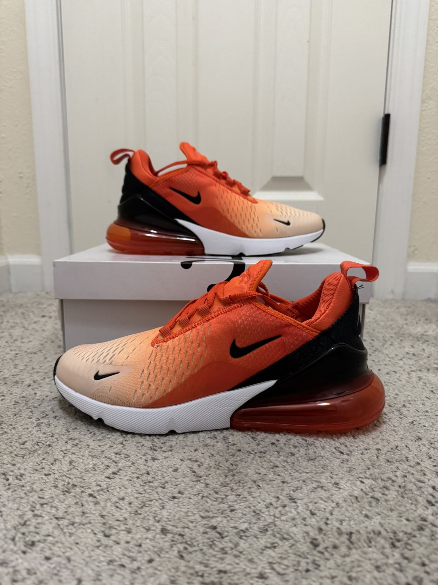 Wmns Air Max 270 Orange Juice