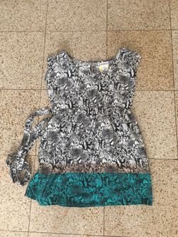 Motherhood maternity shirt size small