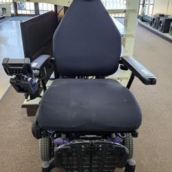 Quantum Q6 Edge HD Power Chair