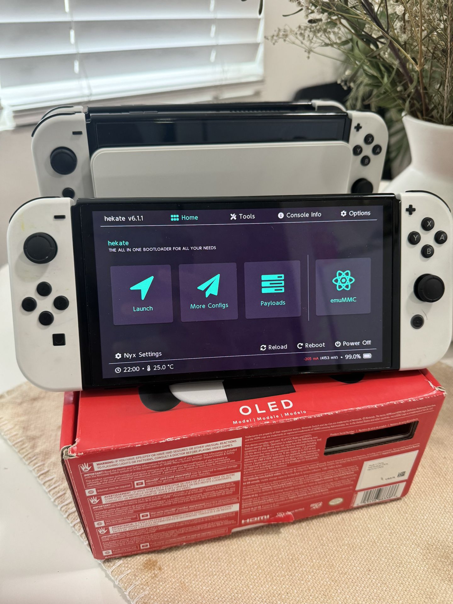 Mod chip/Modified Nintendo switch OLED Consoles loaded 