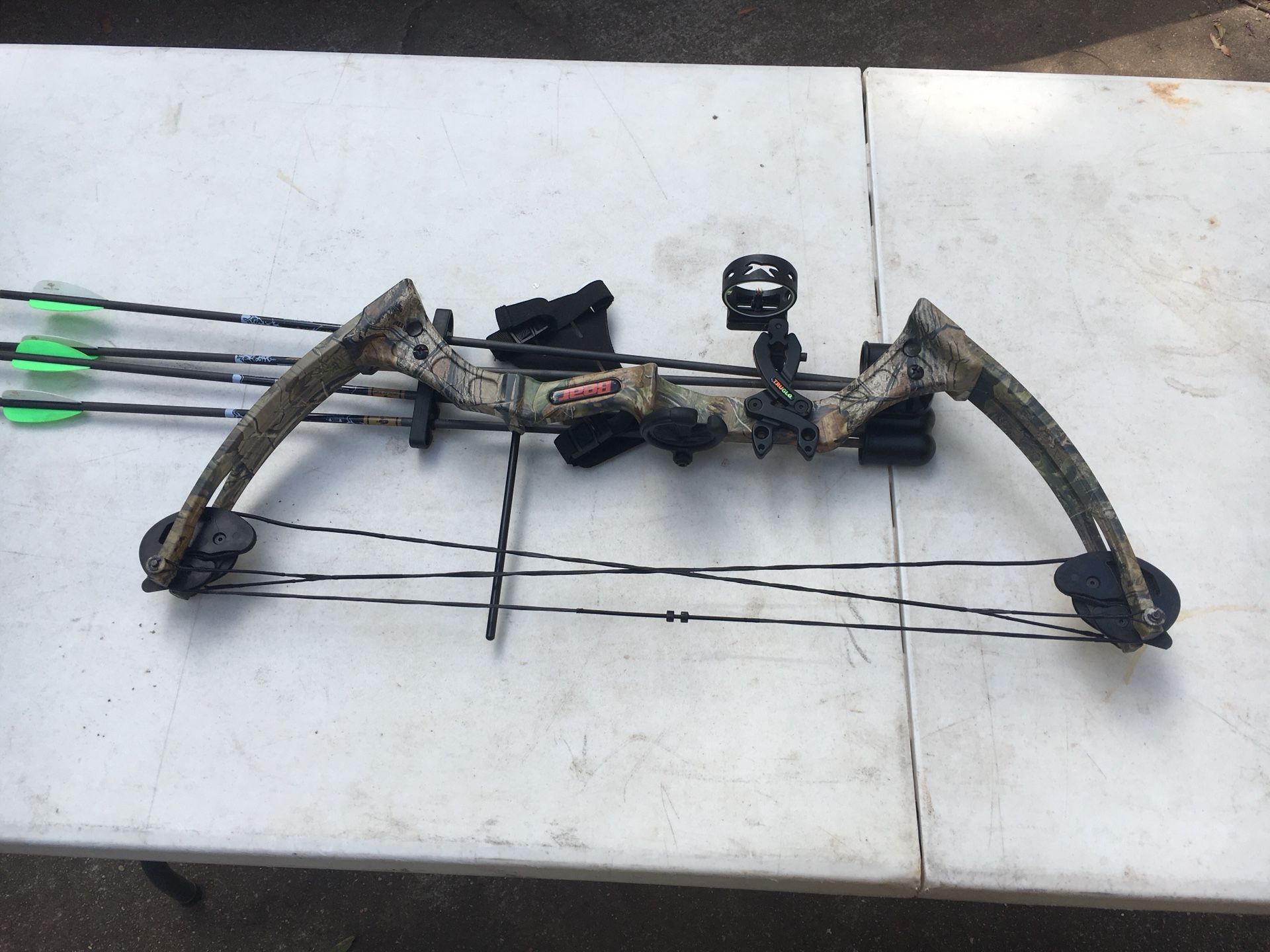 Reduced today $50.00 Bear warrior 3 compound youth bow