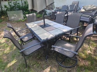 Prices firm.. beautiful patio set