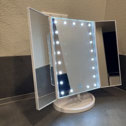 LED Make Up Mirror