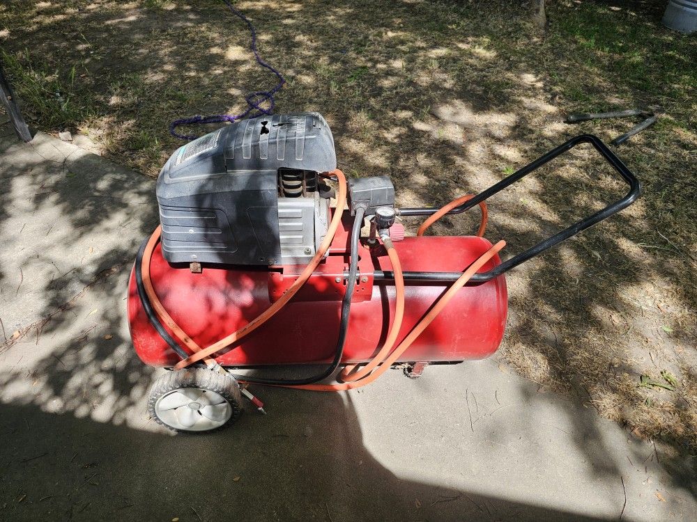 Reliable Air Compressor - Only $150! Delivery
Available in Fresno Clovis Area!