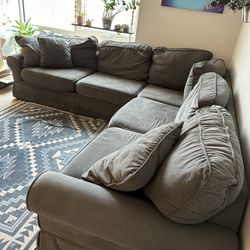 Sectional Couch With Pullout