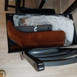 INEZ BOOTS SIZE 7