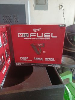 Milwaukee 30 Framing Nailer