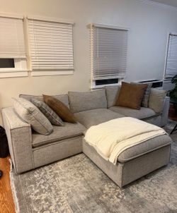 Bob’s Infinity Gray 4-Piece Sectional Sofa – 117” Wide