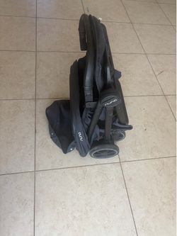 Luna travel stroller