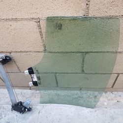 Left Rear Window For A Honda Civic 