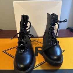 She&In Comfortable Black Boots US Women's Size 5.5