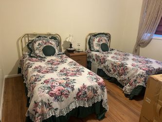 Two Twin Bed 