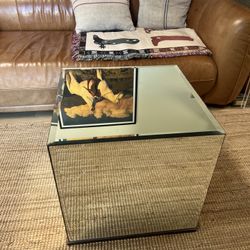 Modern Mirrored Cube Table / Pedestal – 20” x 20” 
